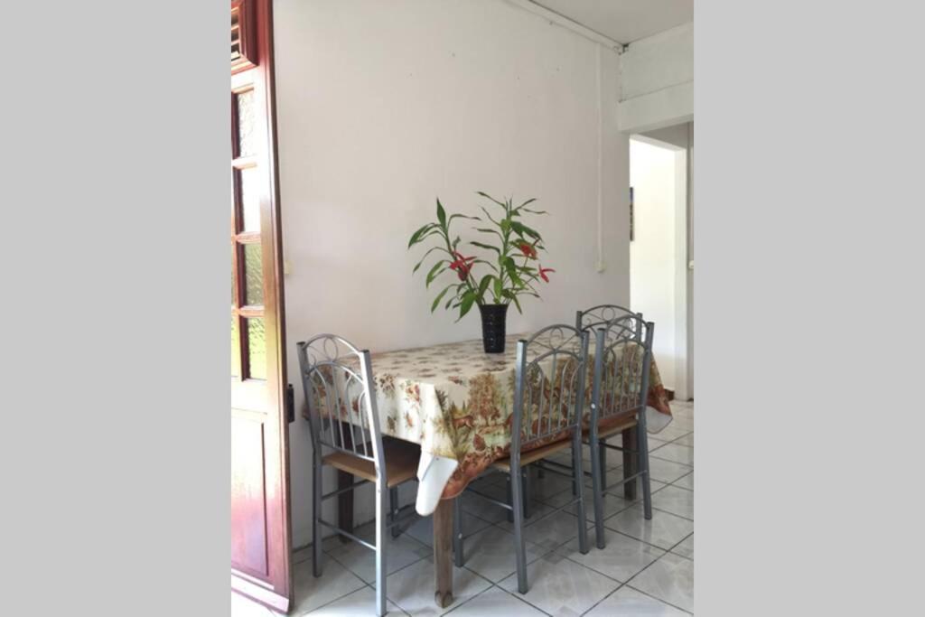Logement En Pleine Verdure Tropicale -10 Min Plage モルヌ・ルージュ村 エクステリア 写真